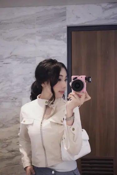 Ảnh chụp bằng Canon EOS M100